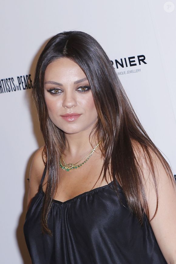 Mila Kunis sofreu depressão pós-parto na gravidez de sua primeira filha, Wyatt Isabelle Kutcher