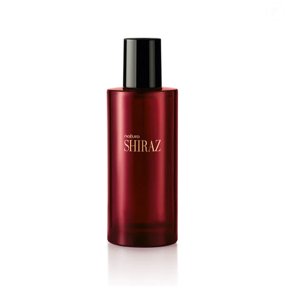 Relançado em 2026, o perfume Shiraz aposta em notas intensas e sofisticadas para conquistar mulheres que valorizam fragrâncias marcantes