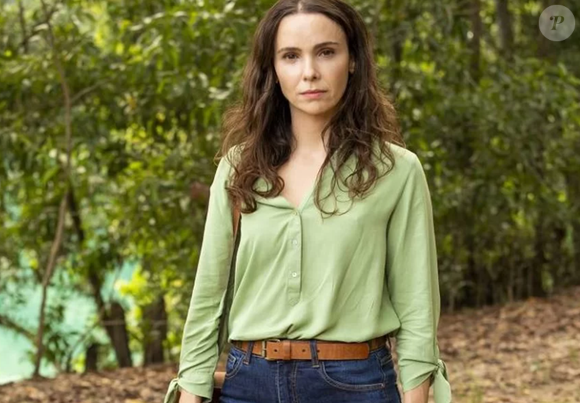 Em entrevista, Débora Falabella afirmou que a superexposição a fez questionar a carreira pouco antes do sucesso como Nina