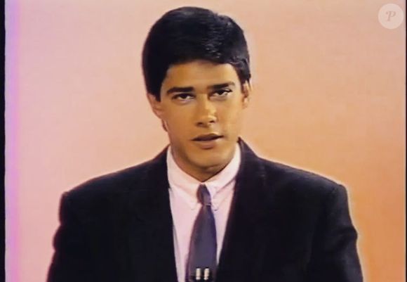 William Bonner, contratado desde 1986 pela Globo, trocará de programa na emissora; internautas detonaram decisão do 'plim-plim': 'Vai para a geladeira'