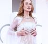 Marina Ruy Barbosa usa vestido branco transparente da Miss Sohee no Festival de Cinema de Veneza 2026