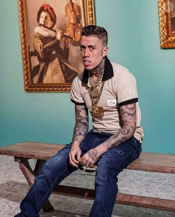 Olha essa foto de MC Daniel com a aparência bastante diferente