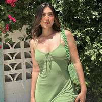 Eu detestava ver pistache em todos os lugares, até conhecer esse Nike na cor verde que é o 'it-item' mais chique e confortável de 2026