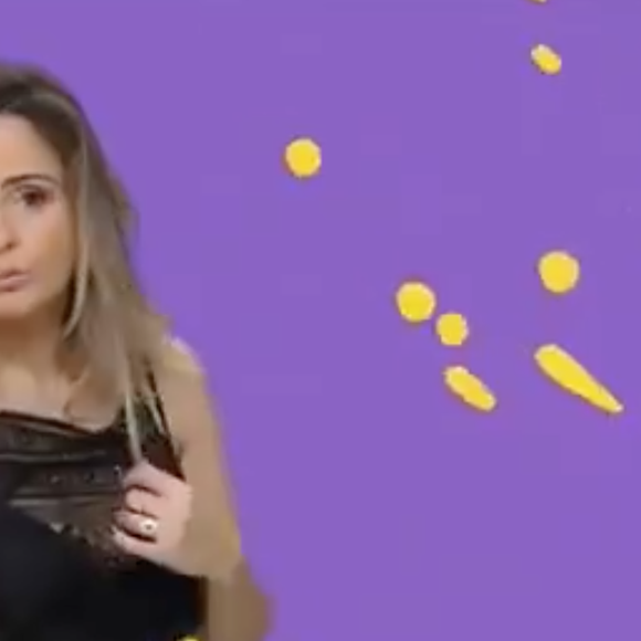 Na ocasião, em 2016, Ana Paula Renault reagia aos looks das famosas no Prêmio Multishow e detonou a escolha de Aline Campos sem piedade