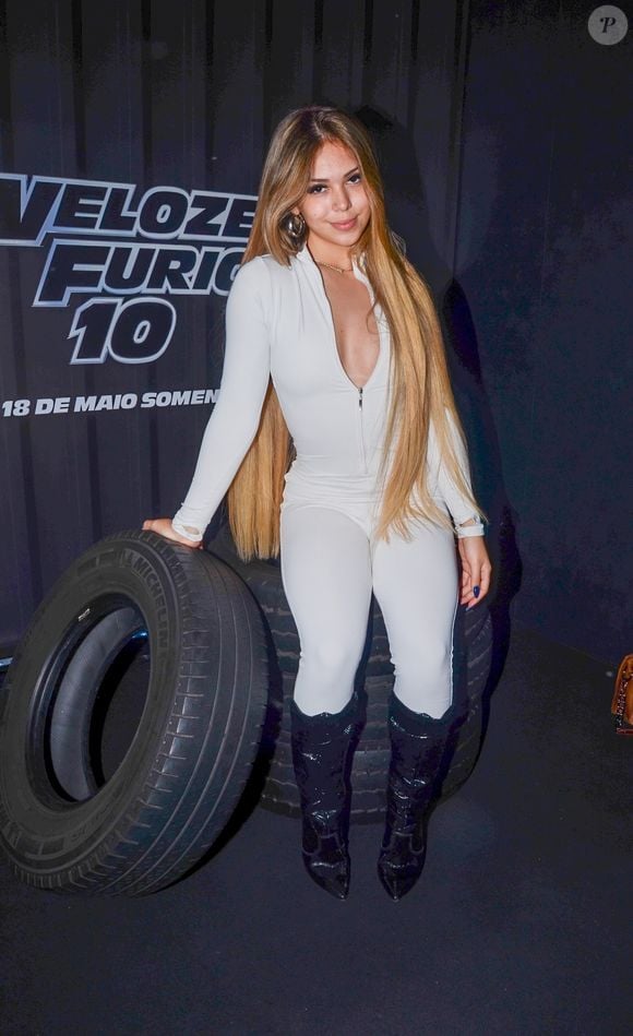 Fortuna de Melody: aos 18 anos, cantora tem jatinho, mansão e cinco carros de luxo