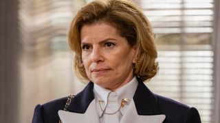 Um homem, uma maleta 007 e um pedido de casamento bizarro: hoje Odete Roitman em 'Vale Tudo', Debora Bloch já foi perseguida por stalker. 'Fiquei com medo'