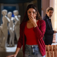 Resumo da novela 'Três Graças', capítulo de terça-feira, 4 de novembro: Ferette está na cola de Gerluce que desafia Arminda ao entrar no quarto das estátuas