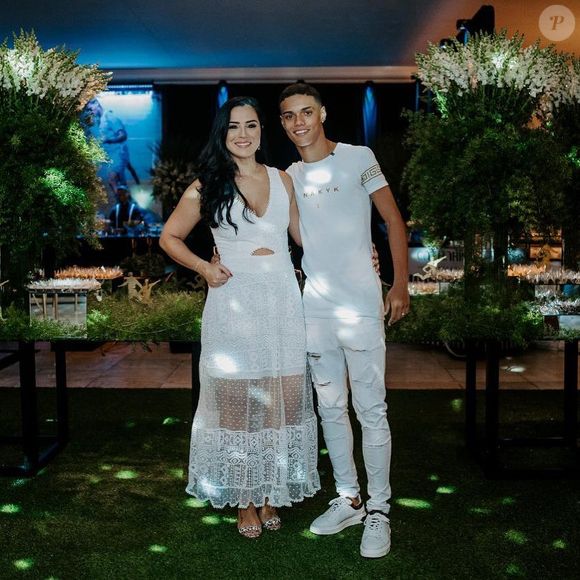 Com apoio da mãe, Janaína Natielle Mendes, João Mendes iniciou carreira na base do Cruzeiro aos 13 anos. Formação do atleta inclui títulos nas categorias de base