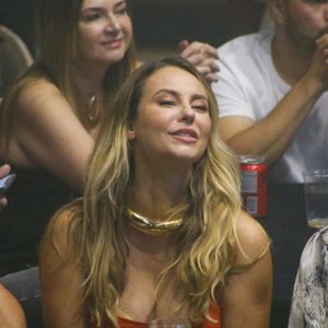 Paolla Oliveira prestigiou show de Jorge Aragão, que se apresentou na mesma casa que Diogo Nogueira