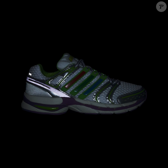 Inspirado em Buzz Lightyear, o Adistar Control 5 é o modelo mais ousado da coleção criada pela Adidas em parceria com a Pixar