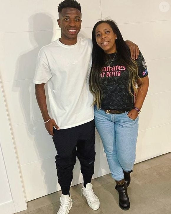 Vini Jr. teria proibido Fernanda Cristina de dar entrevistas durante a Copa do Mundo para blindar sua imagem