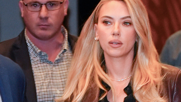 Nem timidez, nem estrelismo: o motivo de Scarlett Johansson recusar selfies com fãs é mais profundo do que parece