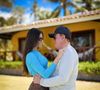 Amado Batista e miss Calita Franciele aproveitaram da lua de mel em um ecoresort na Bahia.