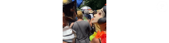 O casal que nunca decepciona! Toda folia tem uma nova fantasia para entrar na história.