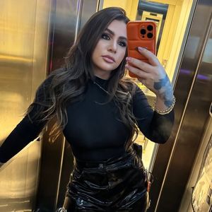Mallu Ohanna divulgou uma nota onde negava ser amante do sertanejo, mas dias depois, a colunista Fabíola Reipert revelou um áudio onde a própria confirma a ficada