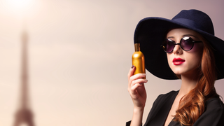 Chanel árabe? Conheça o perfume do Oriente Médio que é o dupe perfeito do Coco Mademoiselle