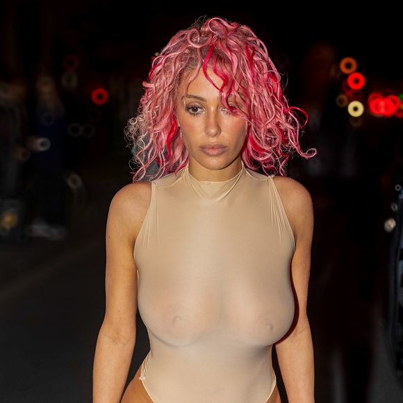 Bianca Censori aparentemente não faz dieta e nem exercícios físicos, levantando questionamentos sobre o uso de injeções e remédios