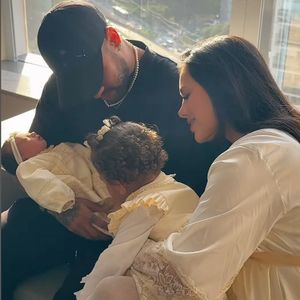 Filha mais velha de Neymar e Bruna Biancardi, Mavie encantou ao fazer carinho na irmã caçula