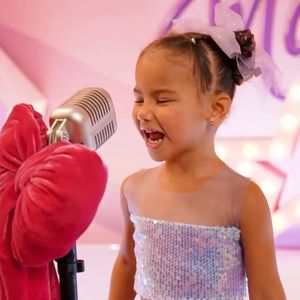 Mavie celebrou os 3 anos cercada pela família em uma festa que reuniu Neymar, Bruna Biancardi, Mel e outros parentes do jogador