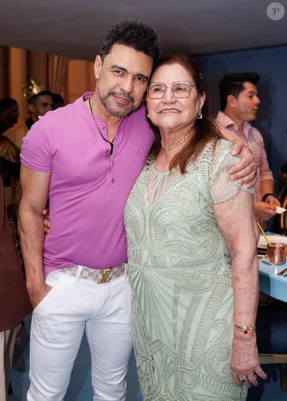 Dona Helena, mãe de Zezé Di Camargo, também esteve na comemoração