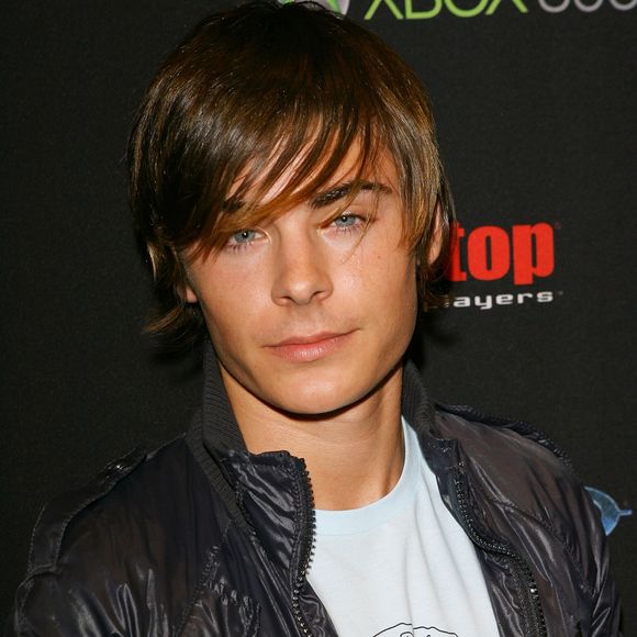2007: Zac Efron já tinha o maxilar bastante contornado na época