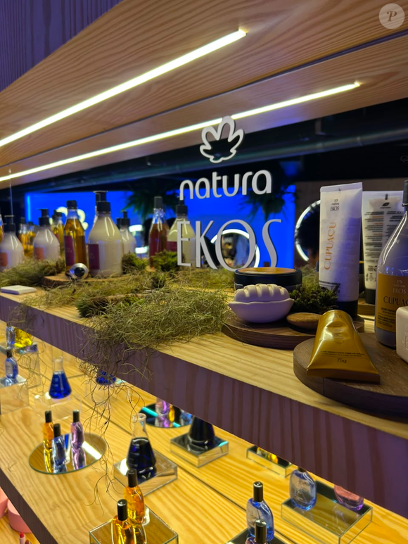 A Natura reuniu beleza, autocuidado e perfumaria na Casa Natura antes do Rock in Rio. Entre as novidades estão Ekos Baunilha Amazônica, Ekos Cupuaçu, Moodbusters e o relançamento de Natura Faces — com propostas que vão de cuidados corporais a fragrâncias associadas ao humor