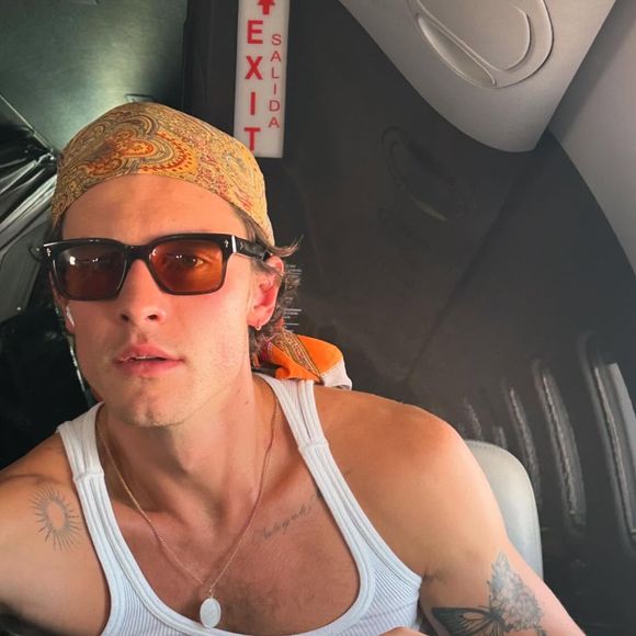 Shawn Mendes está completando 28 anos neste sábado, dia 08 de agosto de 2026