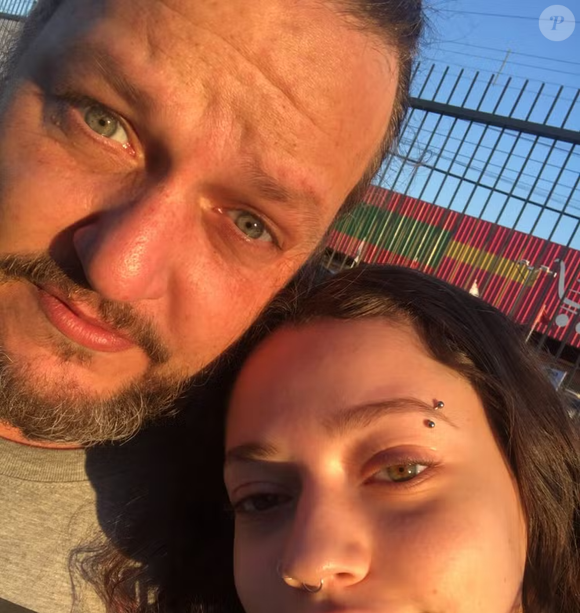 Edward Boggis mantinha uma relação próxima com a filha, Julia, que publicou uma despedida emocionante após a morte do ator