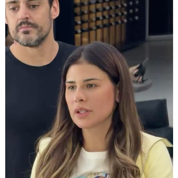 Mais levantado, nariz de Simone Mendes transformou a feição da cantora e levantou rumores de uma possível rinoplastia