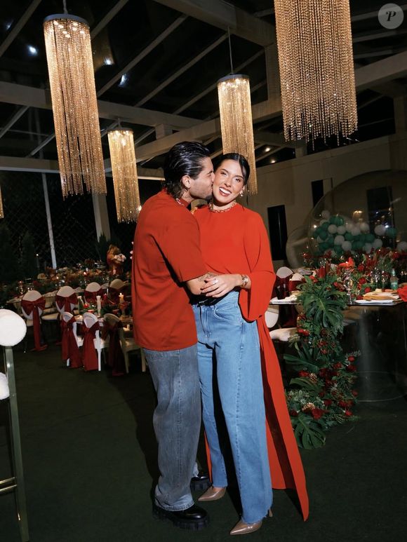 Zé Felipe anunciou o término com Ana Castela afirmando que não houve brigas. Nos bastidores, porém, uma suposta recaída emocional no Natal longe dos filhos teria sido o estopim para o fim do romance