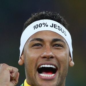 Neymar usou a faixa em 2016, quando conquistou a primeira medalha de ouro nos Jogos Olímpicos com a Seleção Brasileira