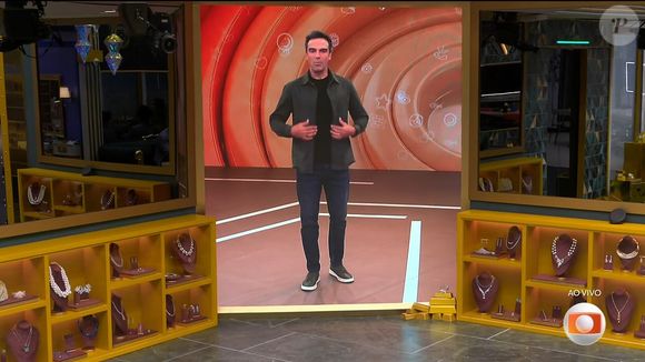 Tadeu Schmidt detalha decisão de seguir no ‘BBB 26’ mesmo após perda familiar
