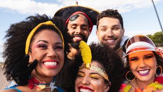 Por que usamos fantasia no Carnaval? Descubra como surgiu esse hábito divertido adotado por milhares de pessoas