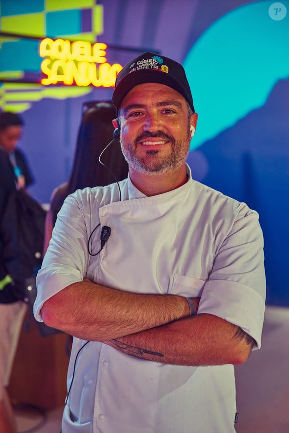 Chef Alex Fediczko revela receita de salada leve e prática que faz parte do cardápio VIP do Lollapalooza 2026; aprenda a fazer
