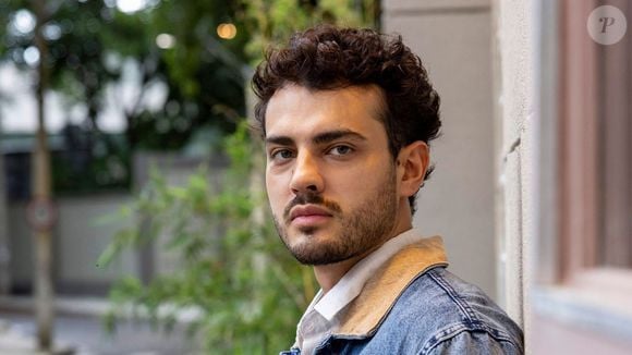Fernando (Pedro Alves) chegou a parecer que finalmente teria um arco próprio ao se envolver com Mau Mau (João Vitor Gonçalves). Existe a possibilidade de os autores desenvolverem um triângulo amoroso envolvendo Felipe (Pietro Antonelli), mas, até agora, o personagem continua sem uma direção muito definida.