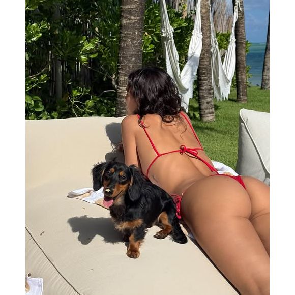 Haku foi adotado por João Guilherme e Bruna Marquezine durante viagem ao Japão