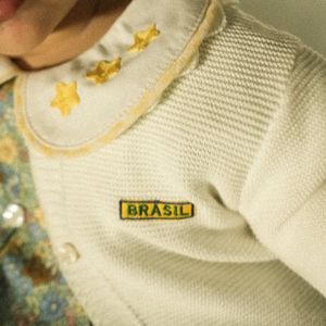 As filhas de Bruna Biancardi e Neymar também usaram looks do Brasil