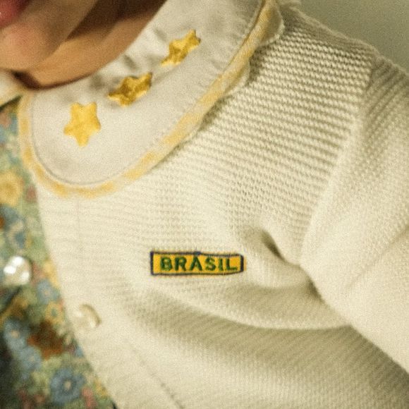 As filhas de Bruna Biancardi e Neymar também usaram looks do Brasil