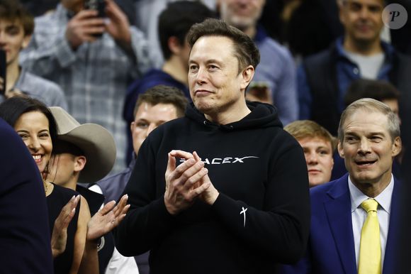 Elon Musk afirma que deu a Ashley St. Cair 2,5 milhões de dólares (R$ 14,7 milhões) e manda mais 500 mil dólares (R$ 2,9 milhões) por ano