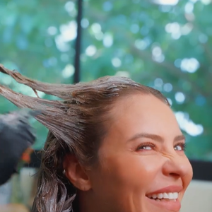 Retoque do ruivo deve ser feito entre 30 e 45 dias para evitar desbotamento excessivo, orienta a colorista