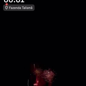 Outros usuários mencionaram: 'Vi os fogos, quase achei que era chá revelação de mais uma Maria', publicou um.