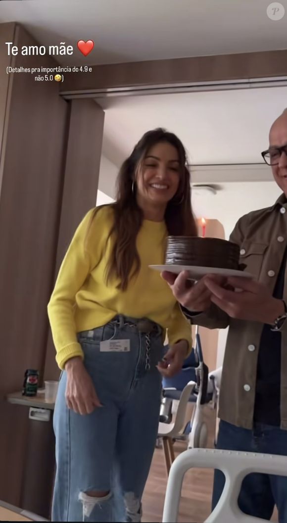 Patrícia Poeta ganhou um bolo de aniversário durante visita ao filho no hospital neste domingo (19)
