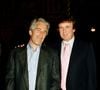O relatório que apresenta a acusação contra Donald Trump integra uma investigação sobre as supostas ligações do presidente norte-americano com o esquema de tráfico sexual associado a Jeffrey Epstein. O documento também reúne alegações de que Trump, Epstein e outras pessoas teriam utilizado o concurso de beleza como um 'terreno de caça' para explorar garotas vulneráveis