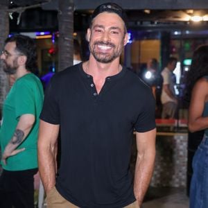 Cauã Reymond deu detalhes da criação da filha, Sofia