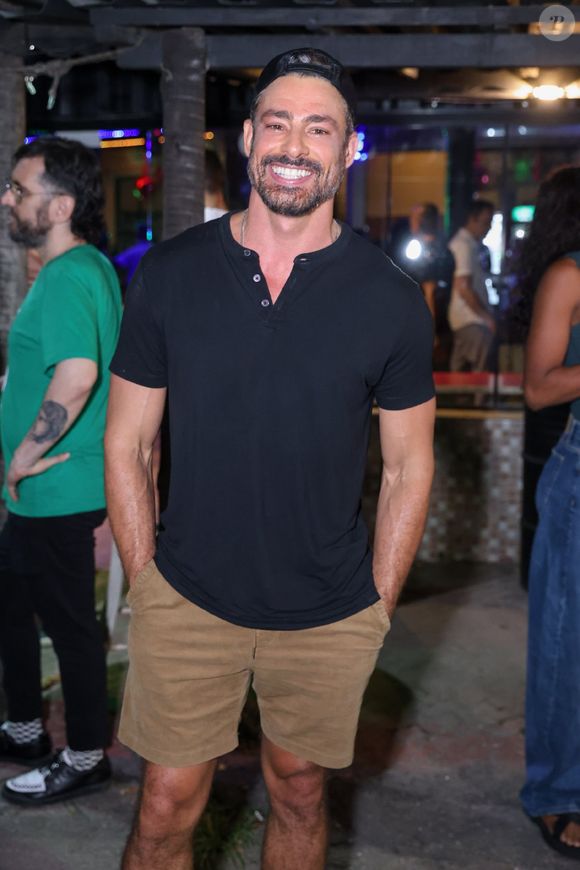 Cauã Reymond deu detalhes da criação da filha, Sofia