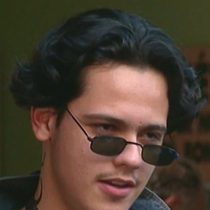 De acordo com Danton Mello em recente entrevista à revista Quem, a caracterização de seu personagem em 'A Viagem' era trabalhosa.