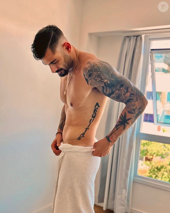 Ex-BBB Nizam também teve um novo vídeo vazado mostrando TUDO de frente e verso