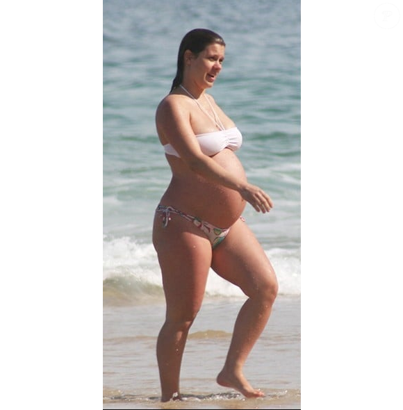 Essa é uma das fotos raras da gravidez de Carolina Dieckmann, quando ela ganhou 30 kg