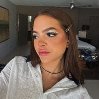 Um cabeleireiro e uma tricologista concordam: 'Com a chapinha, o cabelo fica lindo até que acaba quebrando, e você não entende muito bem o que está acontecendo'