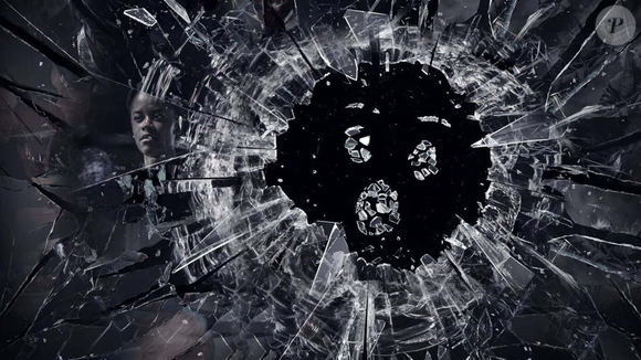 Black Mirror retorna com episódios inéditos e promete explorar os limites da tecnologia (e da sua sanidade).